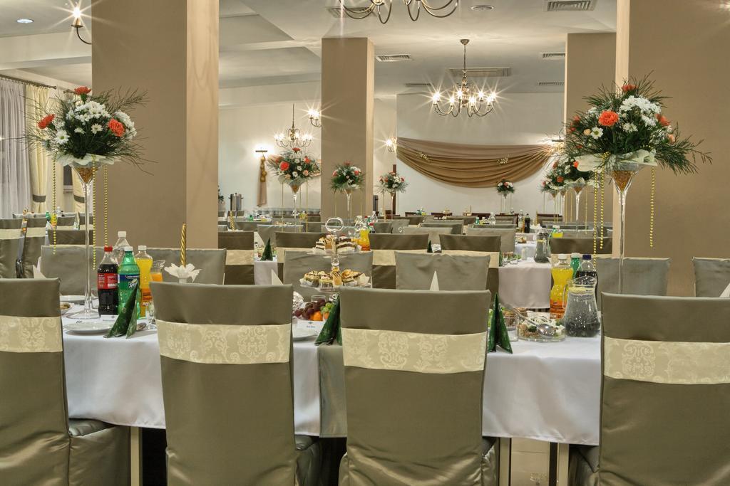 Hotel Stara Fabryka Malogoszcz Dış mekan fotoğraf