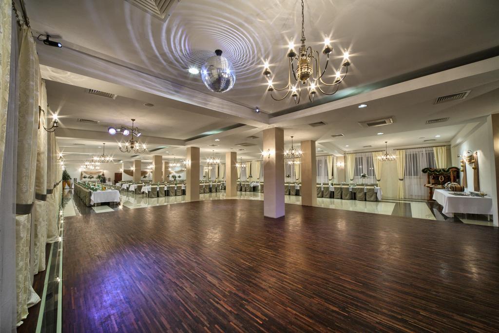 Hotel Stara Fabryka Malogoszcz Dış mekan fotoğraf